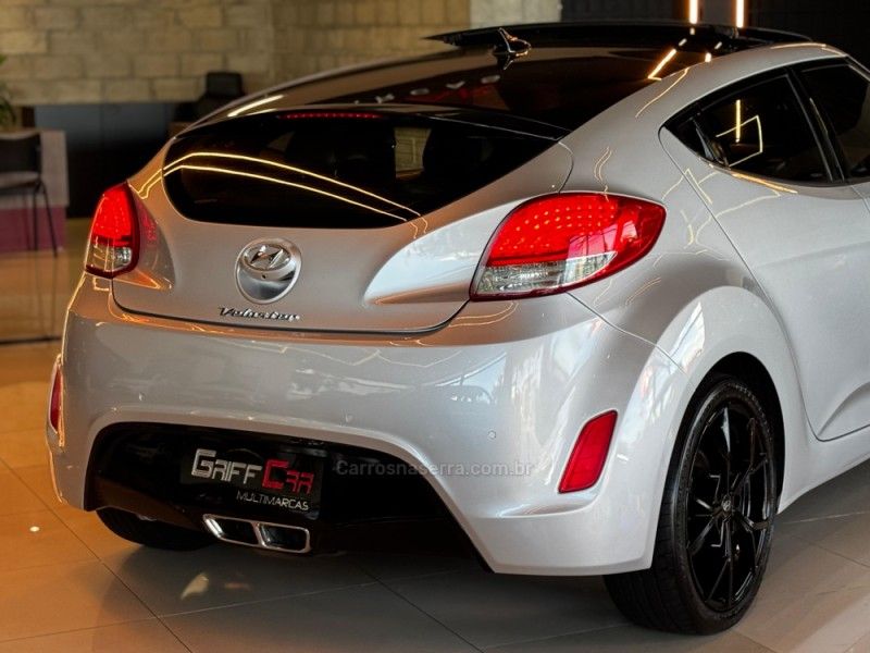 HYUNDAI VELOSTER 1.6 16V 3P 2012/2013 GRIFFCAR MULTIMARCAS DOIS IRMÃOS / Carros no Vale