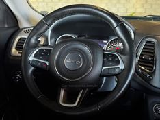 JEEP COMPASS 2.0 16V LONGITUDE 4X4 2019/2020 GRIFFCAR MULTIMARCAS DOIS IRMÃOS / Carros no Vale