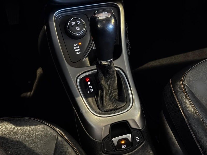 JEEP COMPASS 2.0 16V LONGITUDE 4X4 2019/2020 GRIFFCAR MULTIMARCAS DOIS IRMÃOS / Carros no Vale JEEP COMPASS 2.0 16V LONGITUDE 4X4 2019/2020 GRIFFCAR MULTIMARCAS DOIS IRMÃOS / Carros no Vale