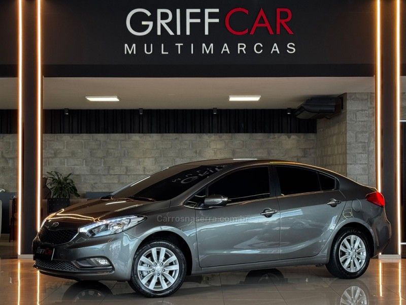 KIA CERATO 1.6 SX3 16V 2015/2016 GRIFFCAR MULTIMARCAS DOIS IRMÃOS / Carros no Vale