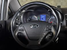 KIA CERATO 1.6 SX3 16V 2015/2016 GRIFFCAR MULTIMARCAS DOIS IRMÃOS / Carros no Vale