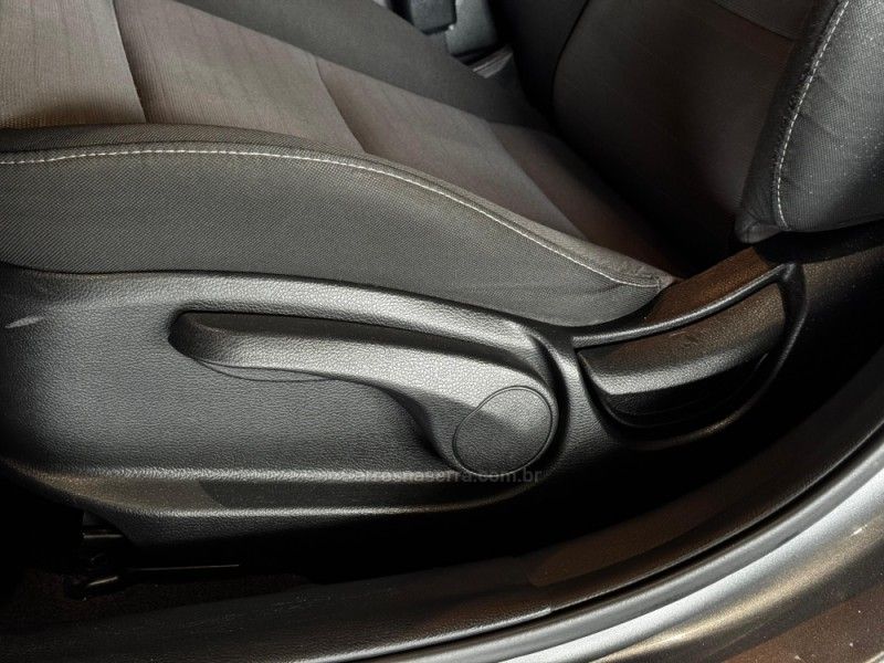 KIA CERATO 1.6 SX3 16V 2015/2016 GRIFFCAR MULTIMARCAS DOIS IRMÃOS / Carros no Vale