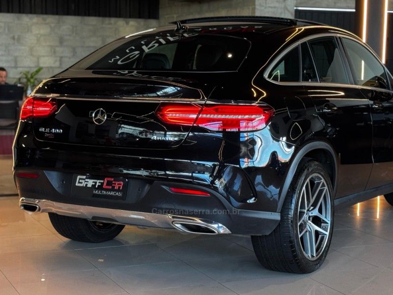 MERCEDES-BENZ GLE 400 3.0 V6 COUPÉ 4MATIC 9G-TRONIC 2017/2017 GRIFFCAR MULTIMARCAS DOIS IRMÃOS / Carros no Vale