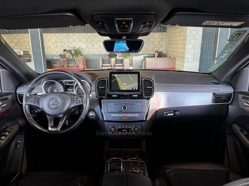 MERCEDES-BENZ GLE 400 3.0 V6 COUPÉ 4MATIC 9G-TRONIC 2017/2017 GRIFFCAR MULTIMARCAS DOIS IRMÃOS / Carros no Vale