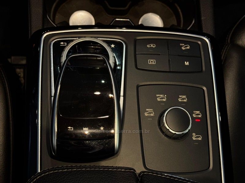 MERCEDES-BENZ GLE 400 3.0 V6 COUPÉ 4MATIC 9G-TRONIC 2017/2017 GRIFFCAR MULTIMARCAS DOIS IRMÃOS / Carros no Vale