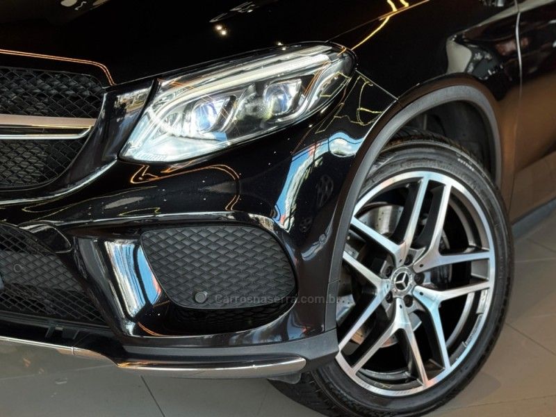 MERCEDES-BENZ GLE 400 3.0 V6 COUPÉ 4MATIC 9G-TRONIC 2017/2017 GRIFFCAR MULTIMARCAS DOIS IRMÃOS / Carros no Vale