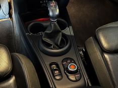 MINI COOPER 1.5 12V TURBO 2017/2017 GRIFFCAR MULTIMARCAS DOIS IRMÃOS / Carros no Vale