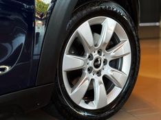 MINI COOPER 1.5 12V TURBO 2017/2017 GRIFFCAR MULTIMARCAS DOIS IRMÃOS / Carros no Vale