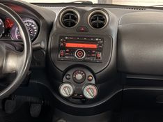 NISSAN VERSA 1.6 16V SL 2012/2013 GRIFFCAR MULTIMARCAS DOIS IRMÃOS / Carros no Vale