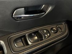 NISSAN VERSA 1.6 ADVANCE 16V 2023/2024 GRIFFCAR MULTIMARCAS DOIS IRMÃOS / Carros no Vale