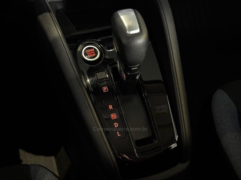 NISSAN VERSA 1.6 ADVANCE 16V 2023/2024 GRIFFCAR MULTIMARCAS DOIS IRMÃOS / Carros no Vale