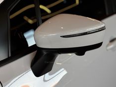 NISSAN VERSA 1.6 ADVANCE 16V 2023/2024 GRIFFCAR MULTIMARCAS DOIS IRMÃOS / Carros no Vale