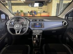 NISSAN VERSA 1.6 ADVANCE 16V 2023/2024 GRIFFCAR MULTIMARCAS DOIS IRMÃOS / Carros no Vale