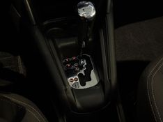 PEUGEOT 208 1.6 GRIFFE 16V 2014/2015 GRIFFCAR MULTIMARCAS DOIS IRMÃOS / Carros no Vale
