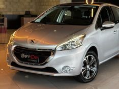 PEUGEOT 208 1.6 GRIFFE 16V 2014/2015 GRIFFCAR MULTIMARCAS DOIS IRMÃOS / Carros no Vale