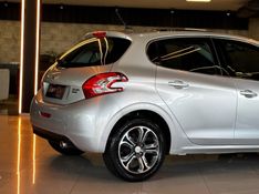 PEUGEOT 208 1.6 GRIFFE 16V 2014/2015 GRIFFCAR MULTIMARCAS DOIS IRMÃOS / Carros no Vale