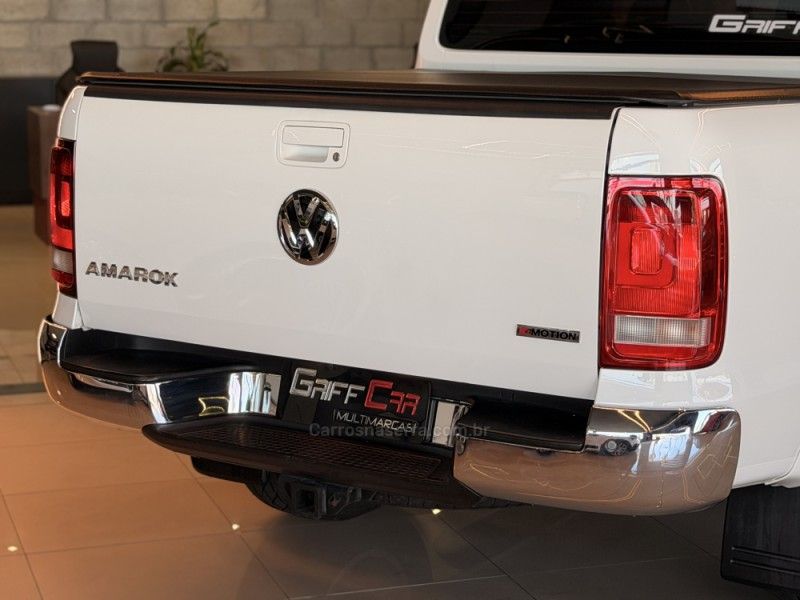 VOLKSWAGEN AMAROK 2.0 HIGHLINE 4X4 CD 16V TURBO INTERCOOLER 2019/2020 GRIFFCAR MULTIMARCAS DOIS IRMÃOS / Carros no Vale