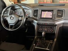 VOLKSWAGEN AMAROK 2.0 HIGHLINE 4X4 CD 16V TURBO INTERCOOLER 2019/2020 GRIFFCAR MULTIMARCAS DOIS IRMÃOS / Carros no Vale