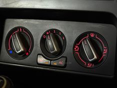 VOLKSWAGEN FOX 1.6 MI PRIME 8V 2010/2011 GRIFFCAR MULTIMARCAS DOIS IRMÃOS / Carros no Vale