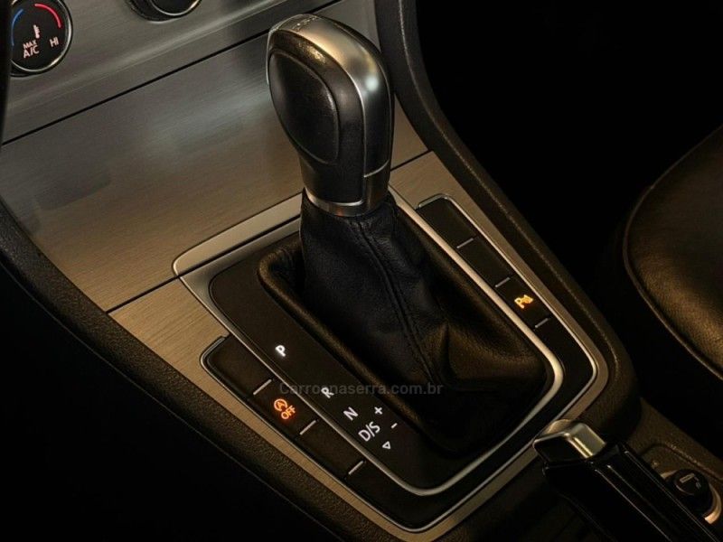 VOLKSWAGEN GOLF 1.4 TSI VARIANT COMFORTLINE 16V 2015/2015 GRIFFCAR MULTIMARCAS DOIS IRMÃOS / Carros no Vale