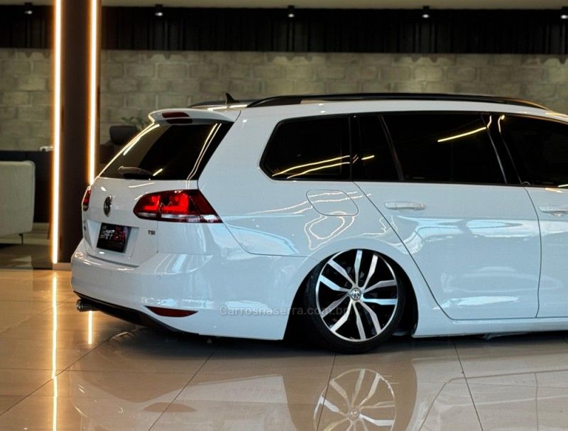 VOLKSWAGEN GOLF 1.4 TSI VARIANT COMFORTLINE 16V 2015/2015 GRIFFCAR MULTIMARCAS DOIS IRMÃOS / Carros no Vale