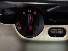 VOLKSWAGEN JETTA 2.0 COMFORTLINE TIPTRONIC 2013/2014 GRIFFCAR MULTIMARCAS DOIS IRMÃOS / Carros no Vale