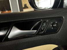 VOLKSWAGEN JETTA 2.0 COMFORTLINE TIPTRONIC 2013/2014 GRIFFCAR MULTIMARCAS DOIS IRMÃOS / Carros no Vale