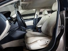 VOLKSWAGEN JETTA 2.0 COMFORTLINE TIPTRONIC 2013/2014 GRIFFCAR MULTIMARCAS DOIS IRMÃOS / Carros no Vale