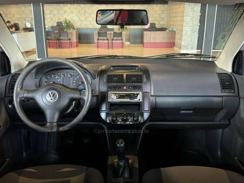 VOLKSWAGEN POLO SEDAN 1.6 MI 8V 2007/2007 GRIFFCAR MULTIMARCAS DOIS IRMÃOS / Carros no Vale VOLKSWAGEN POLO SEDAN 1.6 MI 8V 2007/2007 GRIFFCAR MULTIMARCAS DOIS IRMÃOS / Carros no Vale