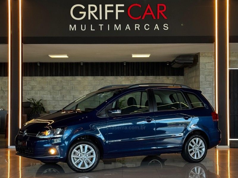 VOLKSWAGEN SPACEFOX 1.6 MI COMFORTLINE 8V 2014/2015 GRIFFCAR MULTIMARCAS DOIS IRMÃOS / Carros no Vale