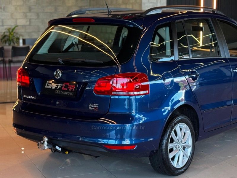 VOLKSWAGEN SPACEFOX 1.6 MI COMFORTLINE 8V 2014/2015 GRIFFCAR MULTIMARCAS DOIS IRMÃOS / Carros no Vale
