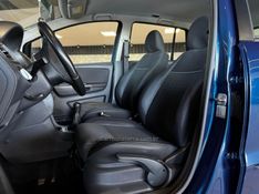 VOLKSWAGEN SPACEFOX 1.6 MI COMFORTLINE 8V 2014/2015 GRIFFCAR MULTIMARCAS DOIS IRMÃOS / Carros no Vale