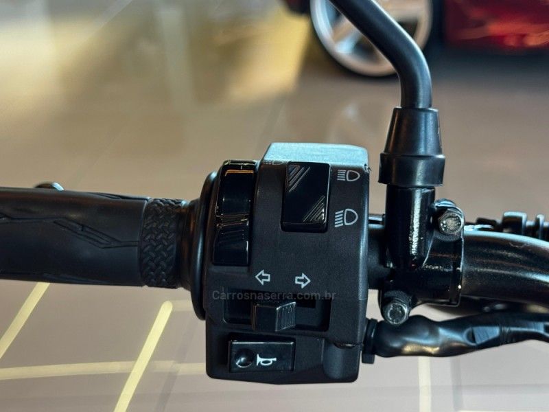 YAMAHA FAZER FZ25 2023/2023 GRIFFCAR MULTIMARCAS DOIS IRMÃOS / Carros no Vale