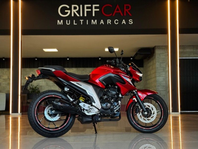 YAMAHA FAZER FZ25 2023/2023 GRIFFCAR MULTIMARCAS DOIS IRMÃOS / Carros no Vale