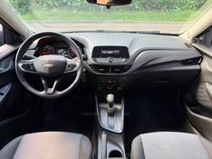 CHEVROLET ONIX 1.0 HATCH TURBO 12V 2021/2022 KASPER VEÍCULOS DOIS IRMÃOS / Carros no Vale