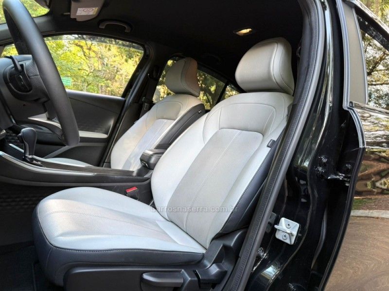 FIAT FASTBACK 1.0 IMPETUS 200 TURBO 2024/2024 KASPER VEÍCULOS DOIS IRMÃOS / Carros no Vale