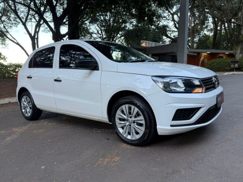 VOLKSWAGEN GOL 1.0 12V MPI TOTALFLEX 2022/2023 KASPER VEÍCULOS DOIS IRMÃOS / Carros no Vale