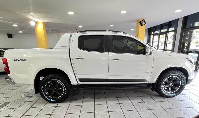 CHEVROLET S10 2.8 HIGH COUNTRY 4X4 CD 16V TURBO 2022/2022 PRIME MULTIMARCAS CAXIAS DO SUL / Carros no Vale