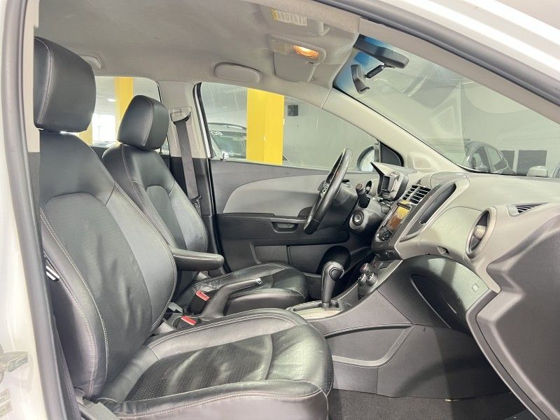 CHEVROLET SONIC 1.6 LTZ EFFECT 16V 2014/2014 PRIME MULTIMARCAS CAXIAS DO SUL / Carros no Vale