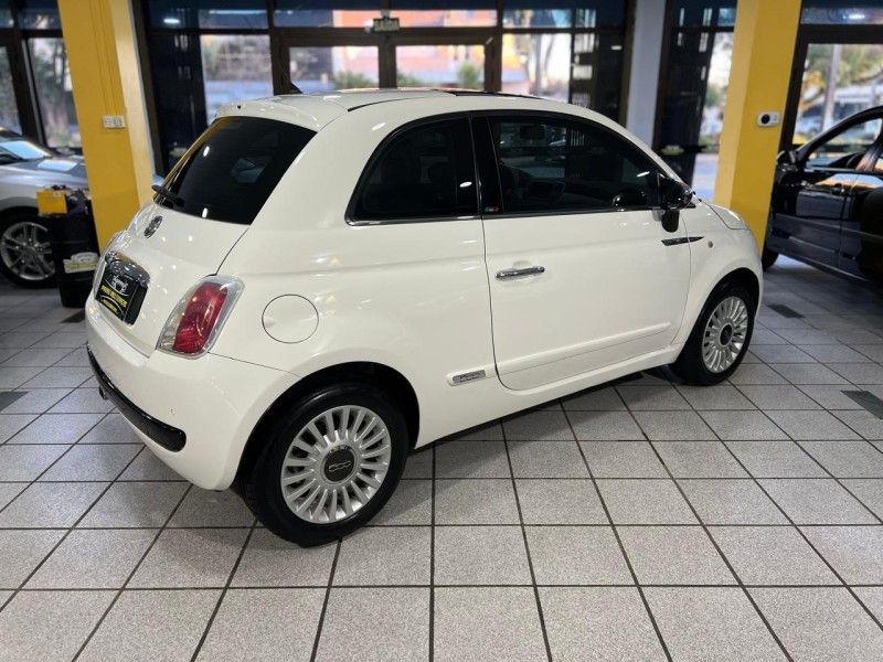 FIAT 500 1.4 LOUNGE 16V AUTOMATIZADO 2010/2010 PRIME MULTIMARCAS CAXIAS DO SUL / Carros no Vale