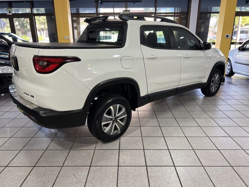 FIAT TORO 1.8 16V OPENING EDITION 2017/2017 PRIME MULTIMARCAS CAXIAS DO SUL / Carros no Vale