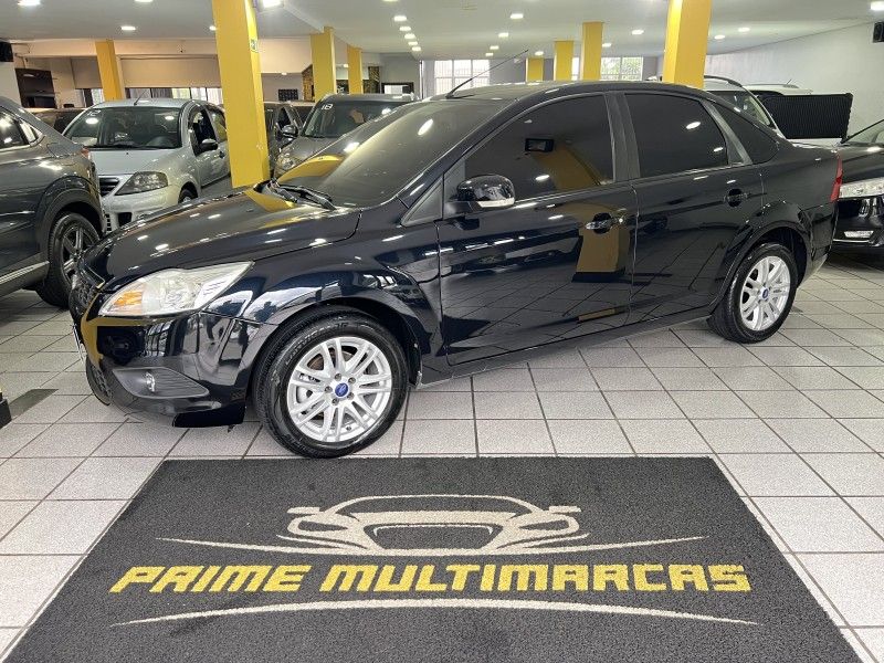FORD FOCUS 1.6 GLX SEDAN 16V 2013/2013 PRIME MULTIMARCAS CAXIAS DO SUL / Carros no Vale