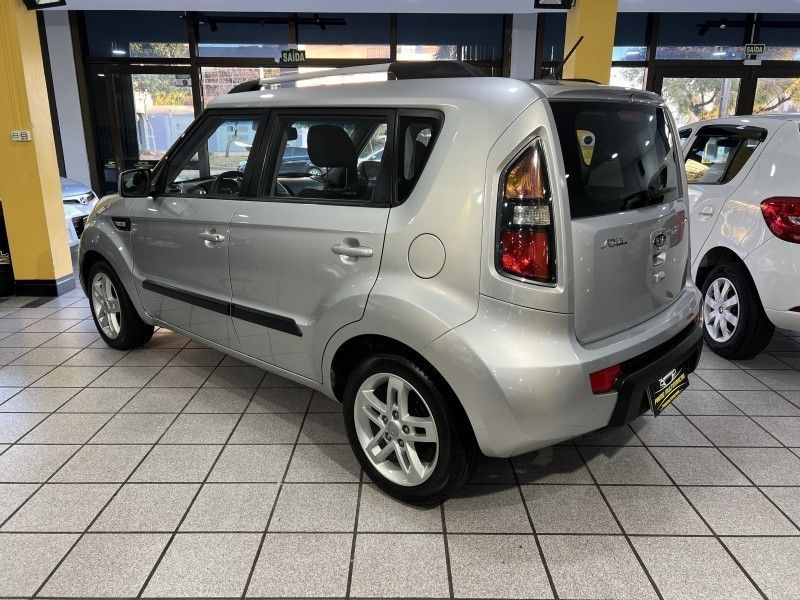 KIA SOUL 1.6 EX 16V 2011/2011 PRIME MULTIMARCAS CAXIAS DO SUL / Carros no Vale