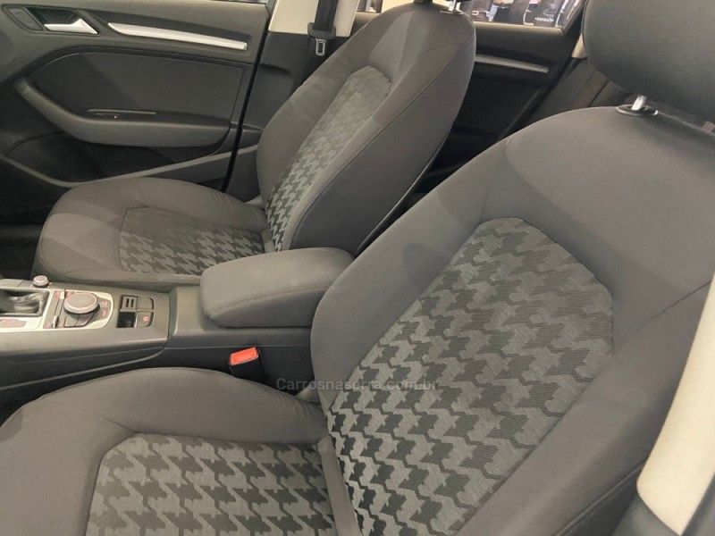 AUDI A3 1.4 TFSI SPORTBACK 16V S-TRONIC 2015/2015 ÓTIMA CAR FLORES DA CUNHA / Carros no Vale AUDI A3 1.4 TFSI SPORTBACK 16V S-TRONIC 2015/2015 ÓTIMA CAR FLORES DA CUNHA / Carros no Vale