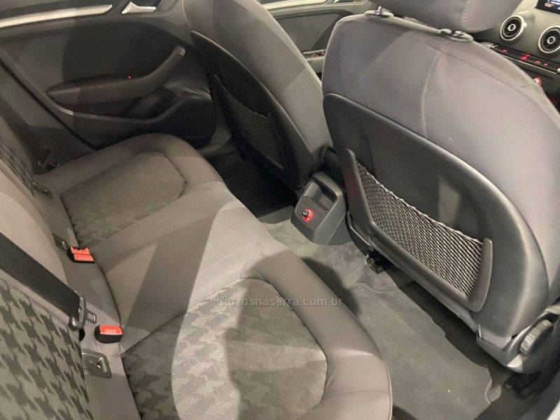 AUDI A3 1.4 TFSI SPORTBACK 16V S-TRONIC 2015/2015 ÓTIMA CAR FLORES DA CUNHA / Carros no Vale AUDI A3 1.4 TFSI SPORTBACK 16V S-TRONIC 2015/2015 ÓTIMA CAR FLORES DA CUNHA / Carros no Vale
