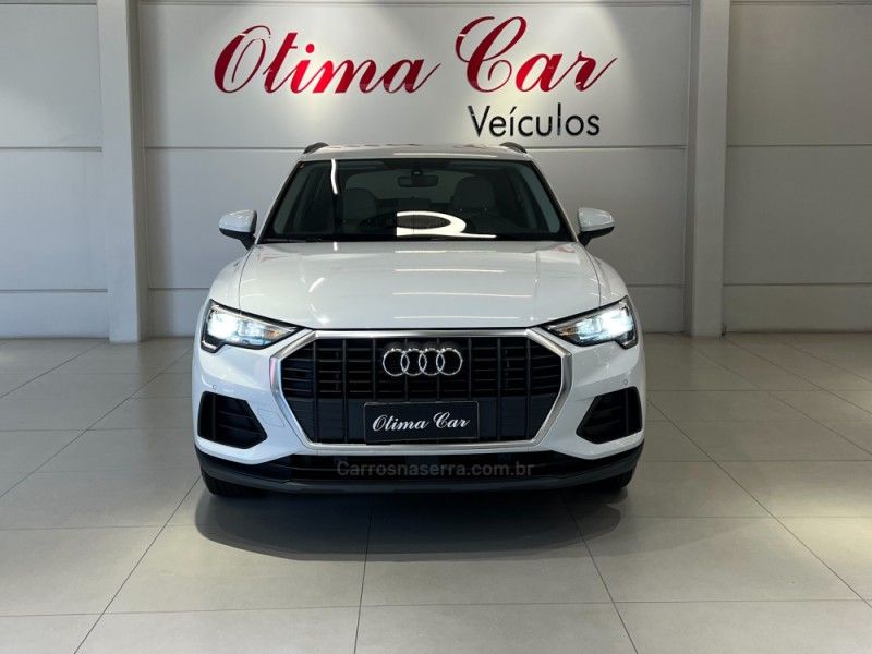 AUDI Q3 1.4 TFSI S TRONIC 16V 2021/2021 ÓTIMA CAR FLORES DA CUNHA / Carros no Vale