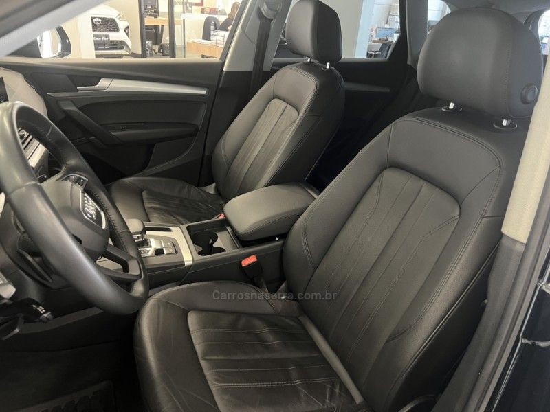 AUDI Q5 2.0 TFSI PRESTIGE QUATTRO 2019/2019 ÓTIMA CAR FLORES DA CUNHA / Carros no Vale