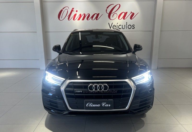 AUDI Q5 2.0 TFSI PRESTIGE QUATTRO 2019/2019 ÓTIMA CAR FLORES DA CUNHA / Carros no Vale