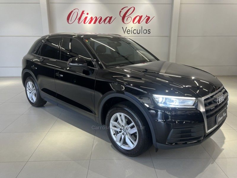 AUDI Q5 2.0 TFSI PRESTIGE QUATTRO 2019/2019 ÓTIMA CAR FLORES DA CUNHA / Carros no Vale