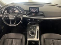 AUDI Q5 2.0 TFSI PRESTIGE QUATTRO 2019/2019 ÓTIMA CAR FLORES DA CUNHA / Carros no Vale